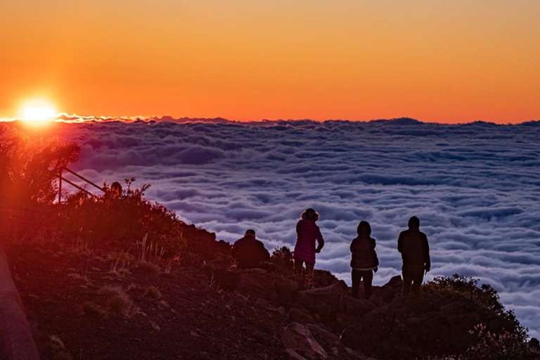 Haleakala Sunrise Visitors Overlook And Clouds Ex Feature