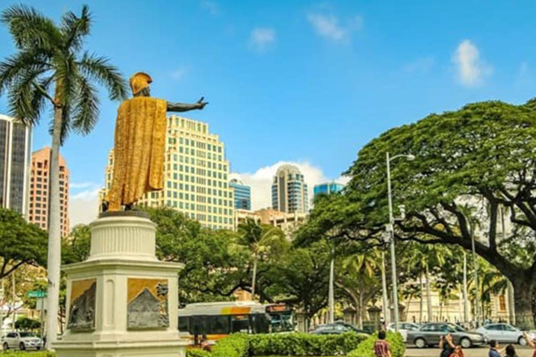 Honolulu Statue Feature