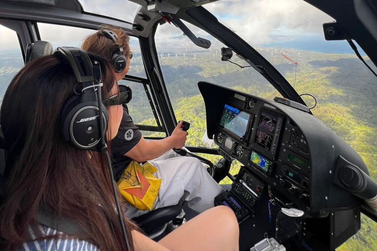 Bluehawaiian Oahu Helicopter Ride Pilot View