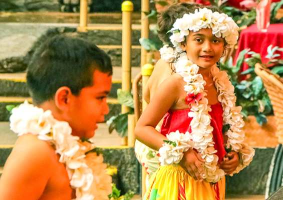 Aulii Luau At Poipu Beach Polynesian Cultural Center Alii Luau Show Children Slider