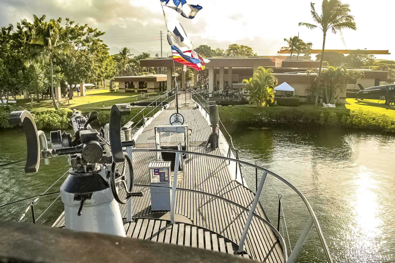 Bowfin Submarine Deck And Museum Pearl Harbor Feature