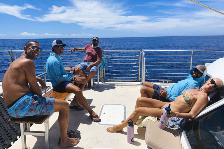 Kaikanani Sunrise Deluxe Snorkel Snorkel Boat Guests Chill