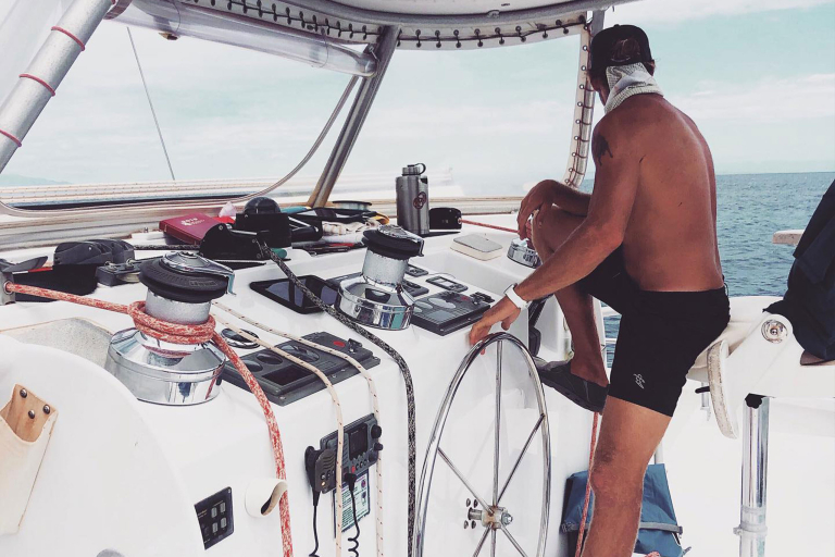 Sailmaui Lanai Coas Snorkel Feature Sailboat Man