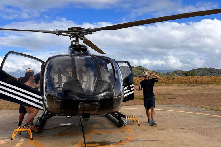 Sunshinehelicopters Ultimate Kauai Adventure Helicopter Guests