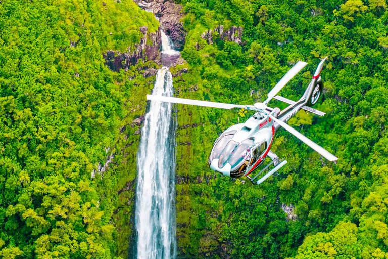 Enjoy A Flight Along The North Coast Of Maui Featuring Birds Eye Views Of The Coastline Waterfalls Maverick Helicopters 