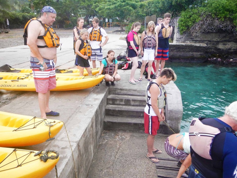 visitors enjoying snorkeling in kealakekua bay big island kayak