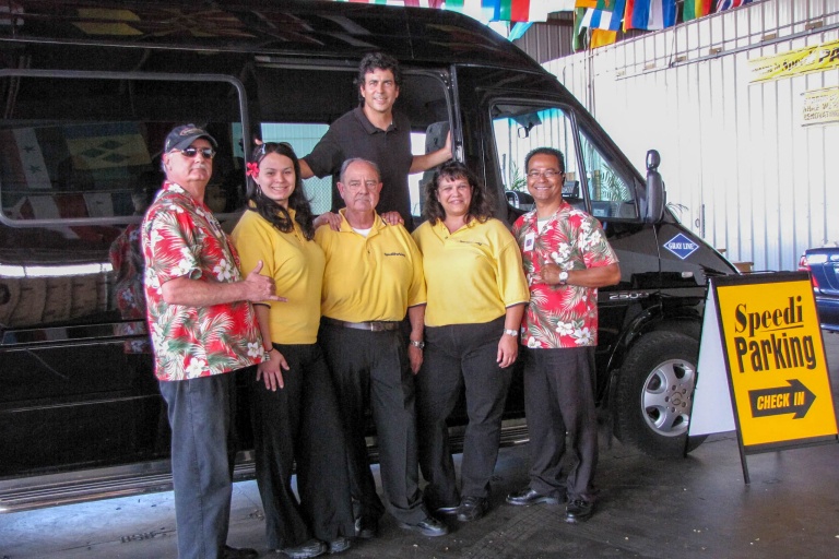 Speedishuttle Private Oahu Transportation Staffs